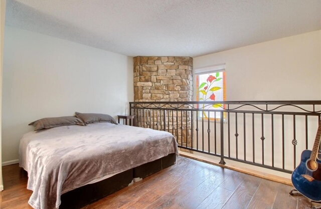 Building Photo - Charming Two-story, 1 bed, 1 Bath Townhome...