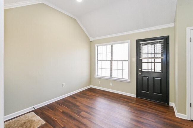 Building Photo - 5833 S Newberry Ln