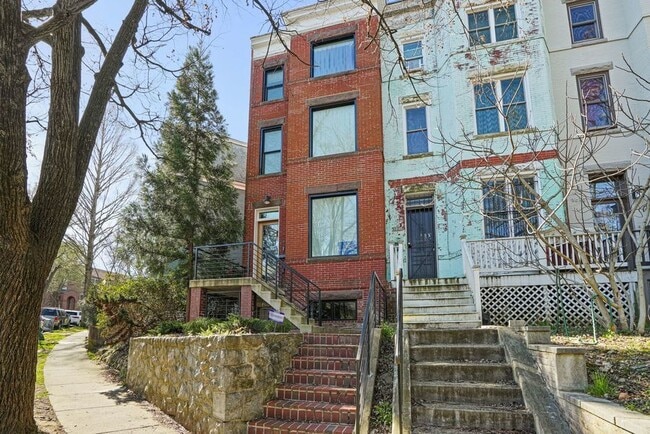 Building Photo - 1814 Ingleside Terrace NW