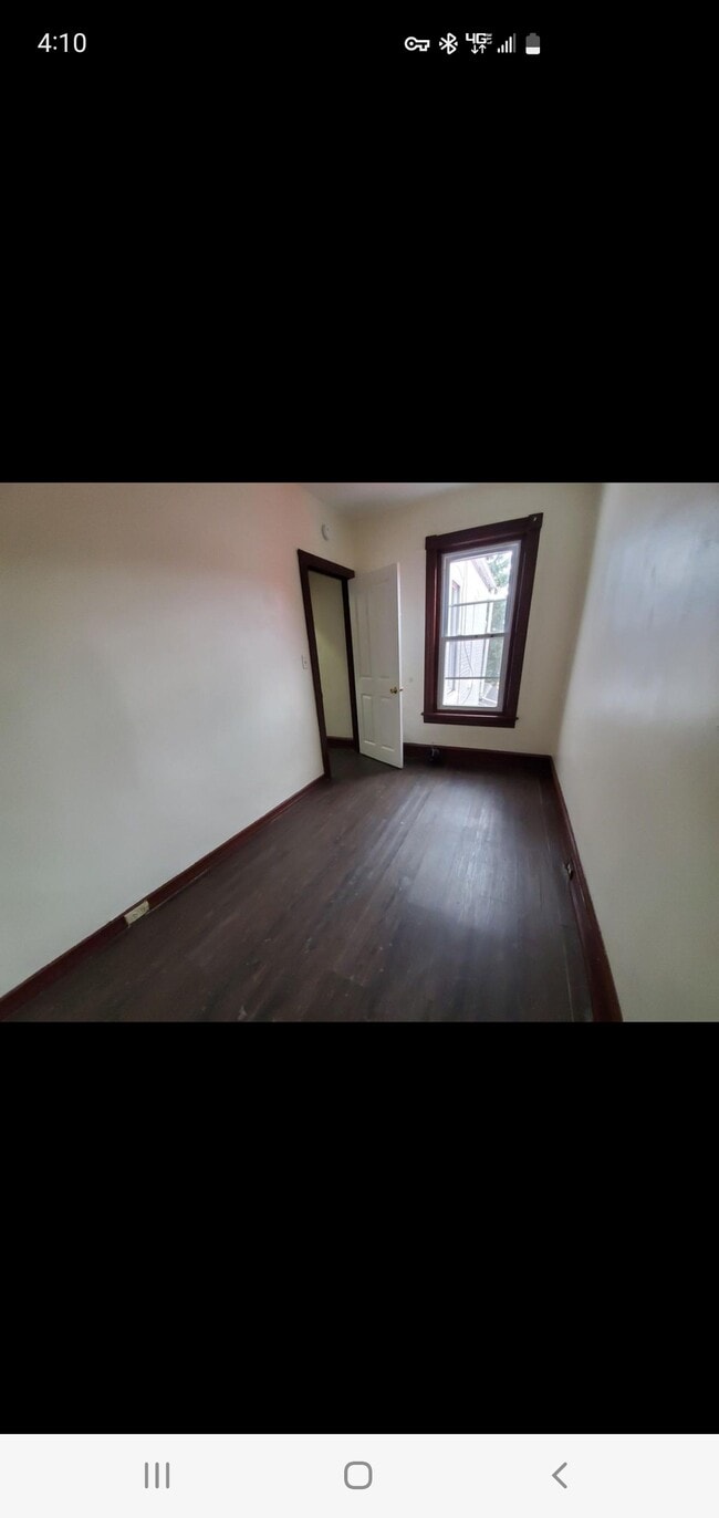 Building Photo - 826 schuylkill ave