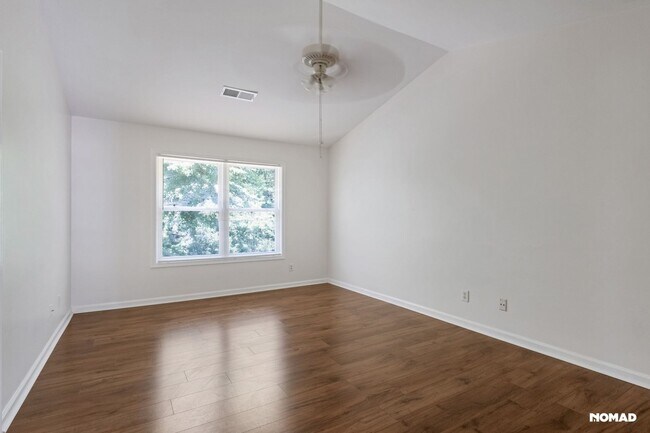 Building Photo - Charming 3BR House in Roswell