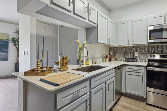 Building Photo - One Month Free Rent & Only $99 to Lock It In!