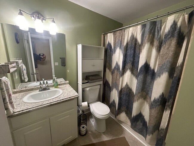 Building Photo - 3220 Woodsen Cir