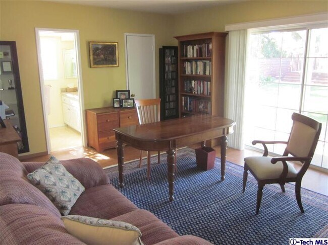 Building Photo - 2716 Ridgepine Dr