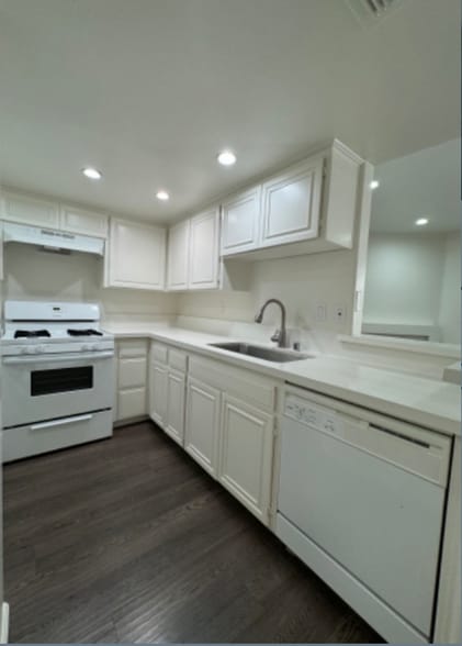 Building Photo - 13012 Riverside Dr