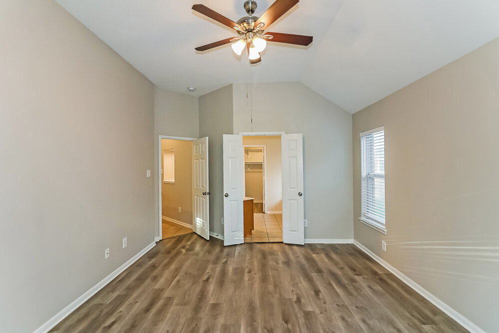 Building Photo - 9806 King Arthur Ct