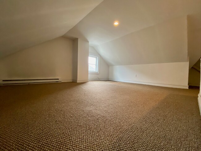 Building Photo - 1039 W Wilkes Barre St