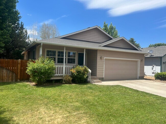 Primary Photo - NE Bend 3 Bed/2 Bath Single Family Home - ...