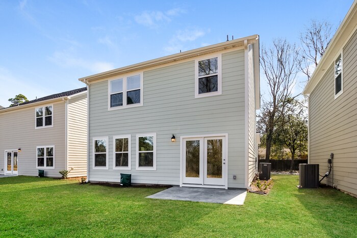 Building Photo - 1132 River Rd