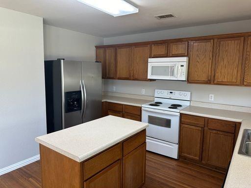 Building Photo - 1117 Acacia Dr