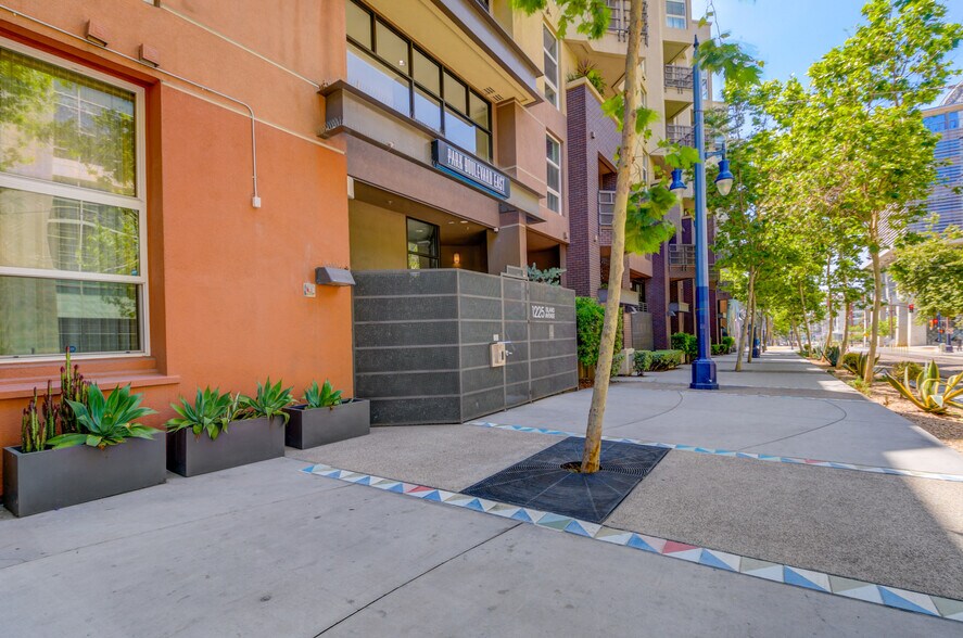 Building Photo - 1225 Island Ave