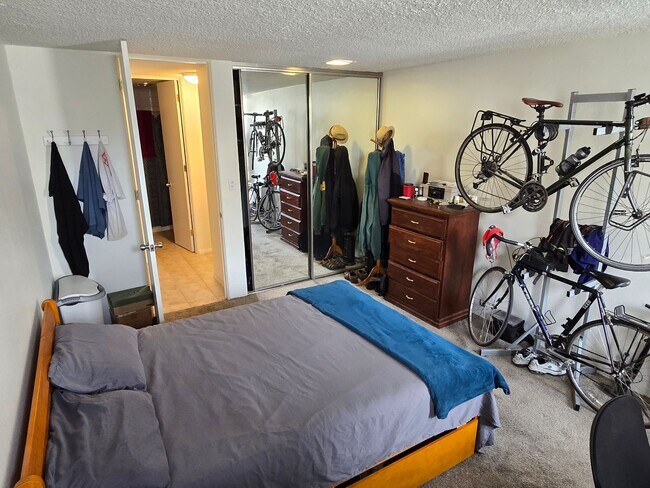 Building Photo - Charming 1-Bedroom Condo in the Heart of Denver's University Neighborhood