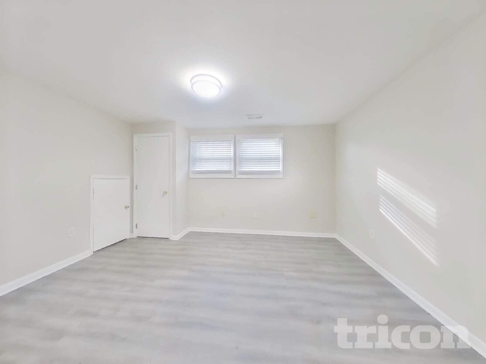 Building Photo - 2300 Timbercrest Dr