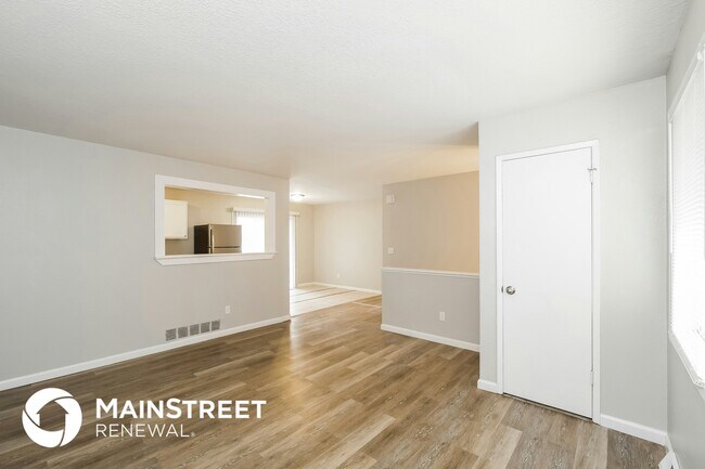 Building Photo - 6302 E 140th Terrace