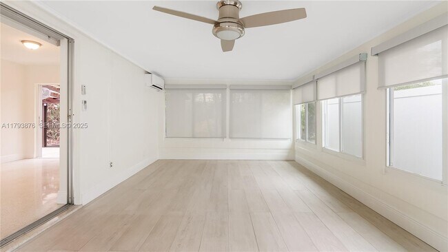 Building Photo - 4512 Sea Grape Dr