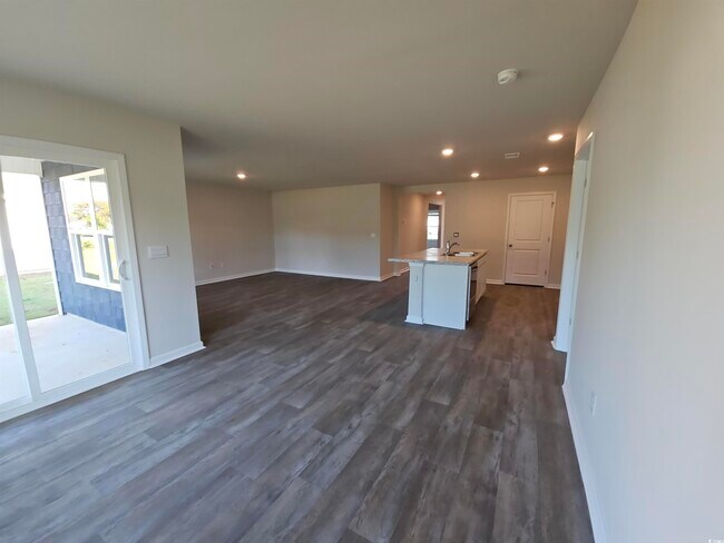 Building Photo - 370 Jeff Waters Cir