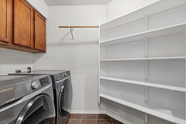 Building Photo - 14301 Rountree Ranch Ln