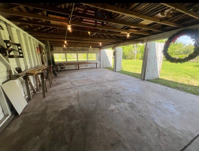 Building Photo - 618 Bayridge Rd