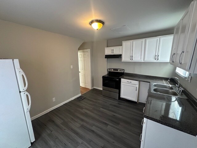 Building Photo - 1085 E 16th Ave