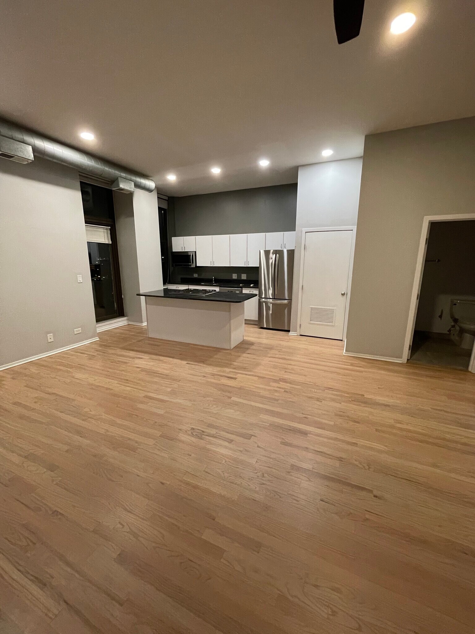 Kitchen - 811 S Lytle St