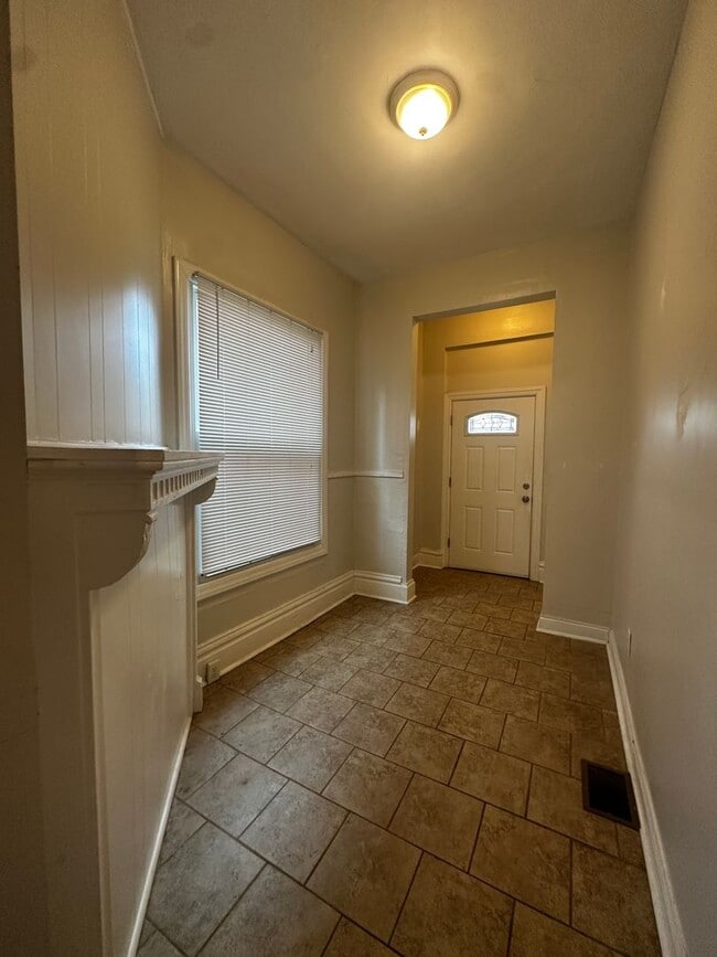 Building Photo - 7218 Meade St