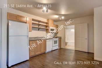 Building Photo - Ascot 146 Luxury Apt available!