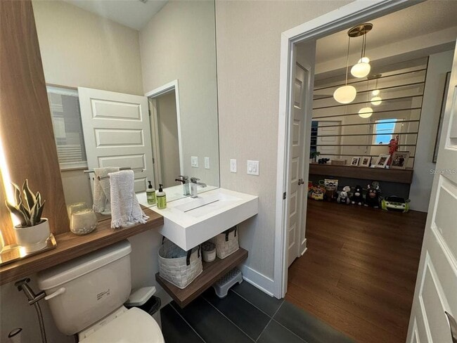 Building Photo - 14931 Lebeau Lp