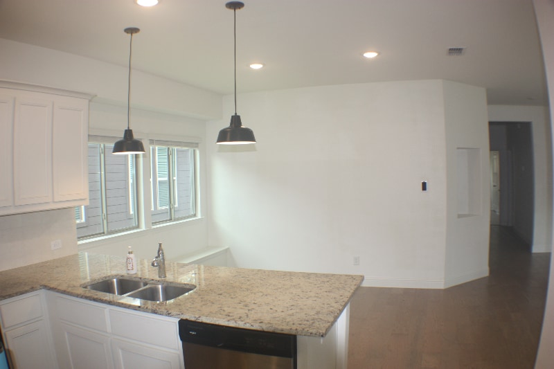 Building Photo - 593 Concho St