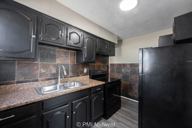 Building Photo - 1937 King Ave