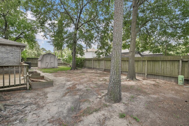 Building Photo - 28903 Atherstone St