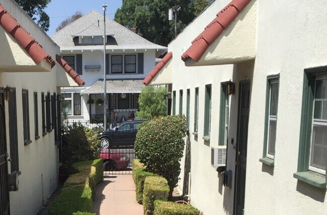 Primary Photo - 2628-2632 Halldale Ave
