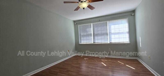 Building Photo - 5634 Grace Ave