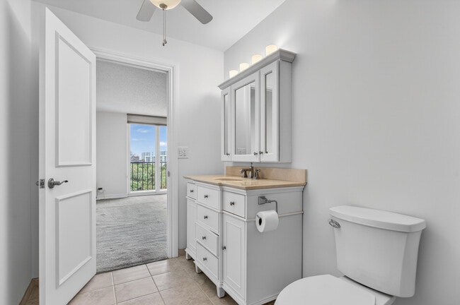 Building Photo - 1631 Riverview Rd