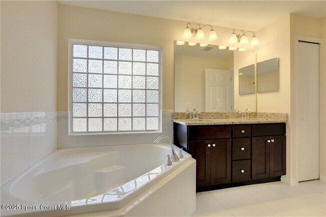 Building Photo - 8415 99th Ct