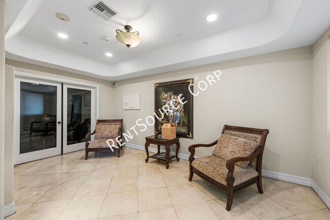 Building Photo - 12044 Hoffman St