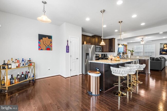 Building Photo - 5000 Forest Pines Dr