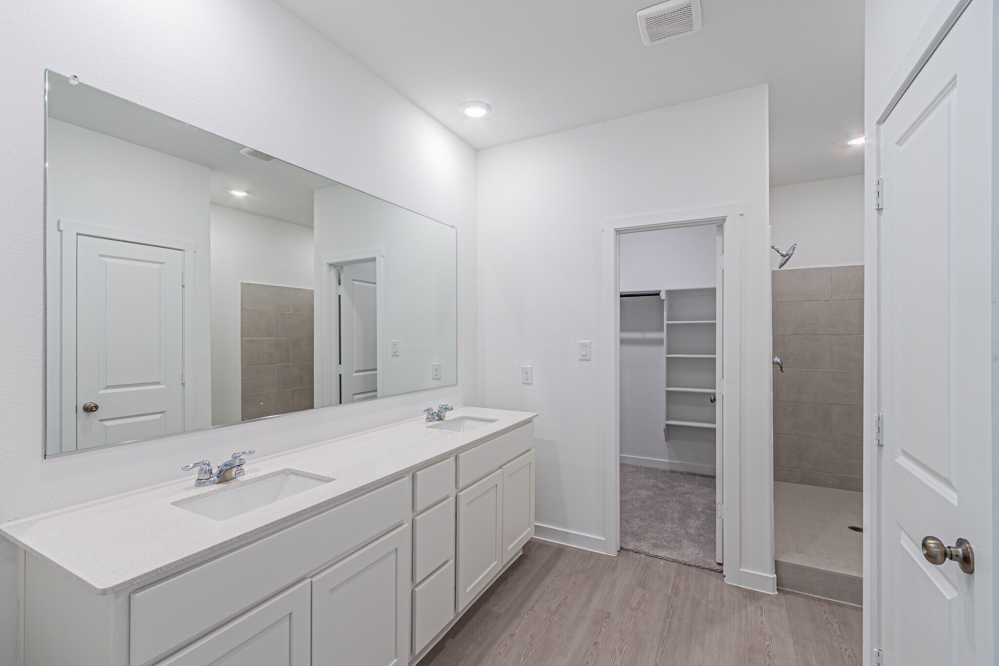 Building Photo - 10005 Warlander Dr