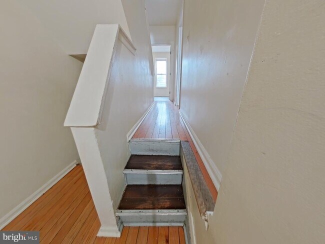 Building Photo - 1422 Willington St