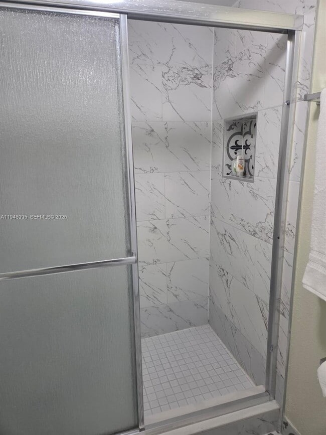 Building Photo - 367 W 33rd St