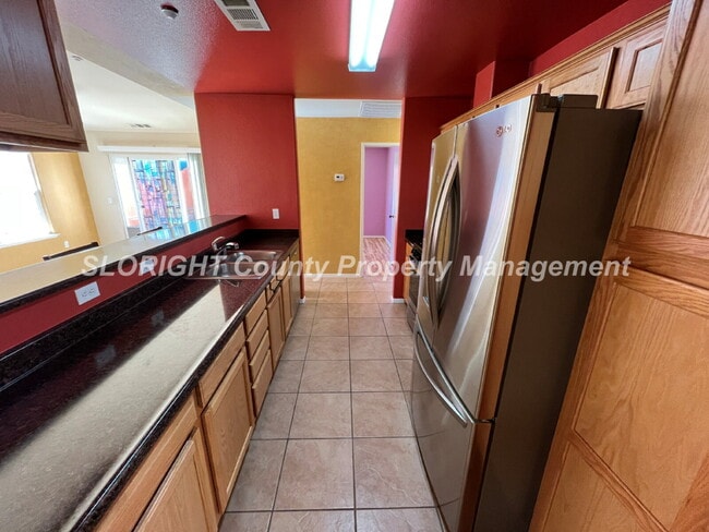 Building Photo - AVAILABLE MAY - 3 Bedroom / 2 Bathroom Home in Templeton