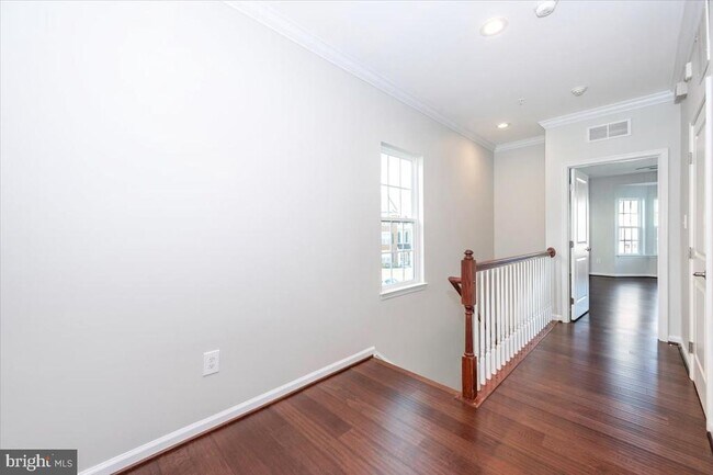Building Photo - 5059 Small Gains Wy