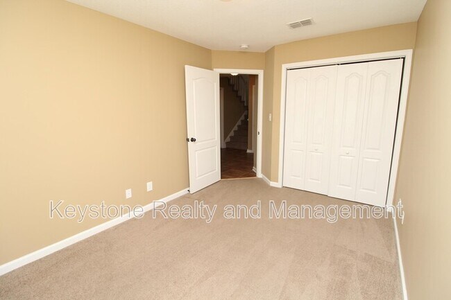 Building Photo - 1721 Thistlewood Dr