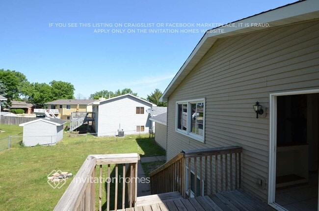 Building Photo - 8157 James Ave N