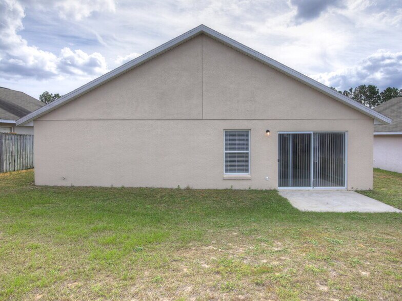 Building Photo - 417 Halstead Dr