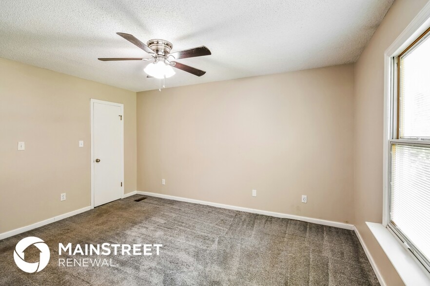 Building Photo - 2085 Edenwood Cir