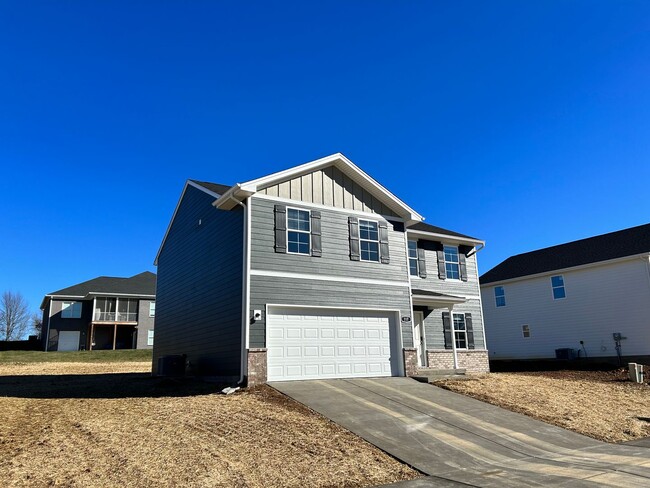 Building Photo - New & Improved Price!