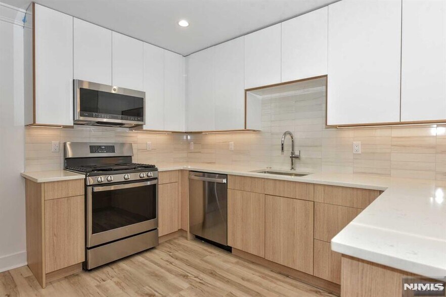 GREAT STORAGE - 234 Rivervale Rd