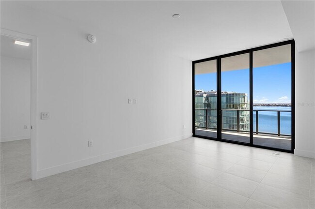 Building Photo - 3015 S Ysabella Ave