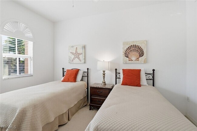 Building Photo - 8560 Violeta St