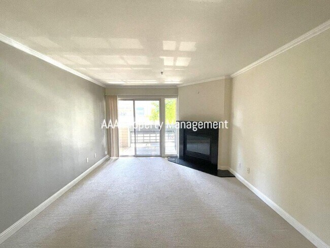 Building Photo - Walnut Creek Condo near Bart! Gorgeous 2 bedroom 2 bath in fantastic location!